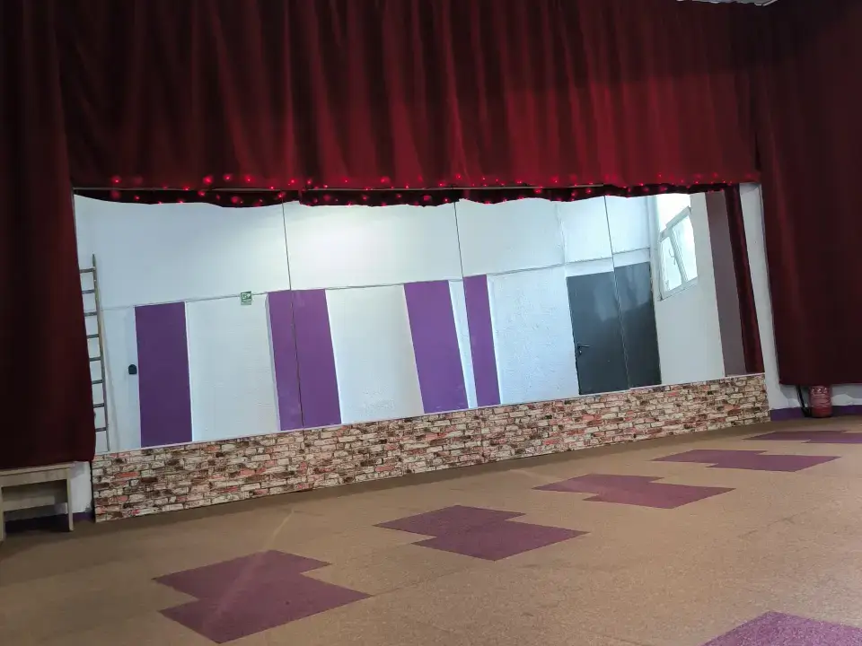 Inchiriez exclusiv, central, sala dans/tetru/sport | București, Sector 4, principala